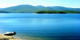 鏡泊湖.jpg